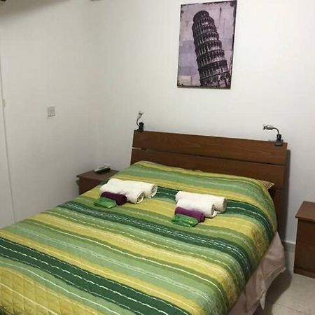 Destalo Court Larnaca Apartment المظهر الخارجي الصورة