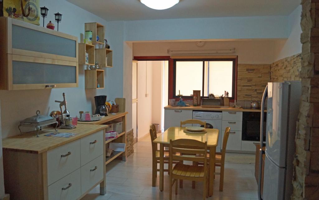 Destalo Court Larnaca Apartment الغرفة الصورة