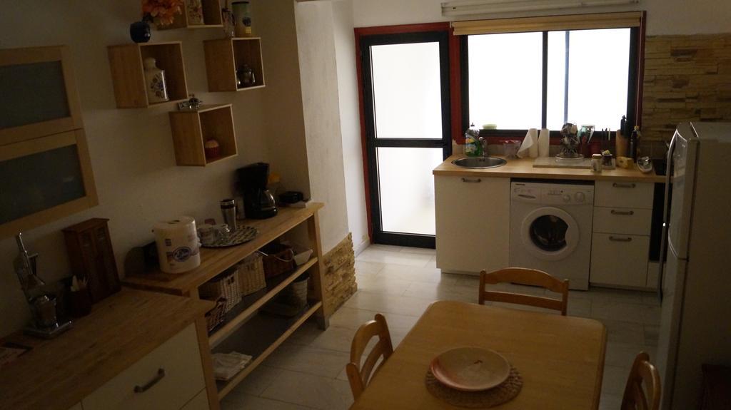 Destalo Court Larnaca Apartment المظهر الخارجي الصورة